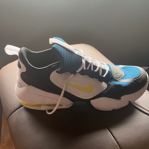 Like new Nike Air Max Alpha Savage Men's Training Shoe	 Size US 15 - Picture 3 of 4